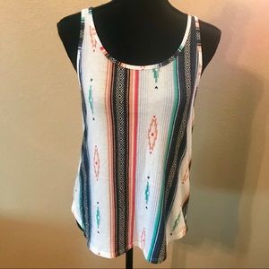 Cute Billabong tank! Perfect for layering!